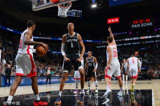 一场较量中 一场较量中