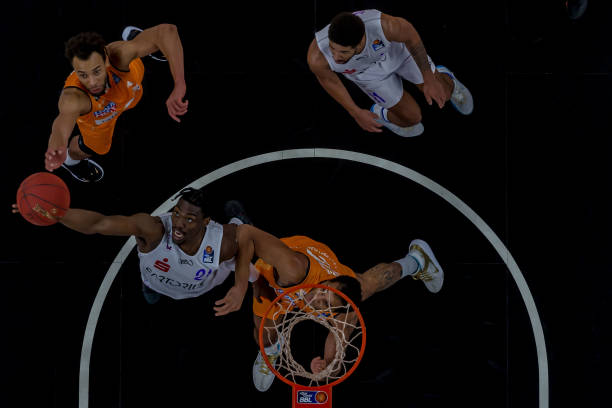 格的较量 格的较量