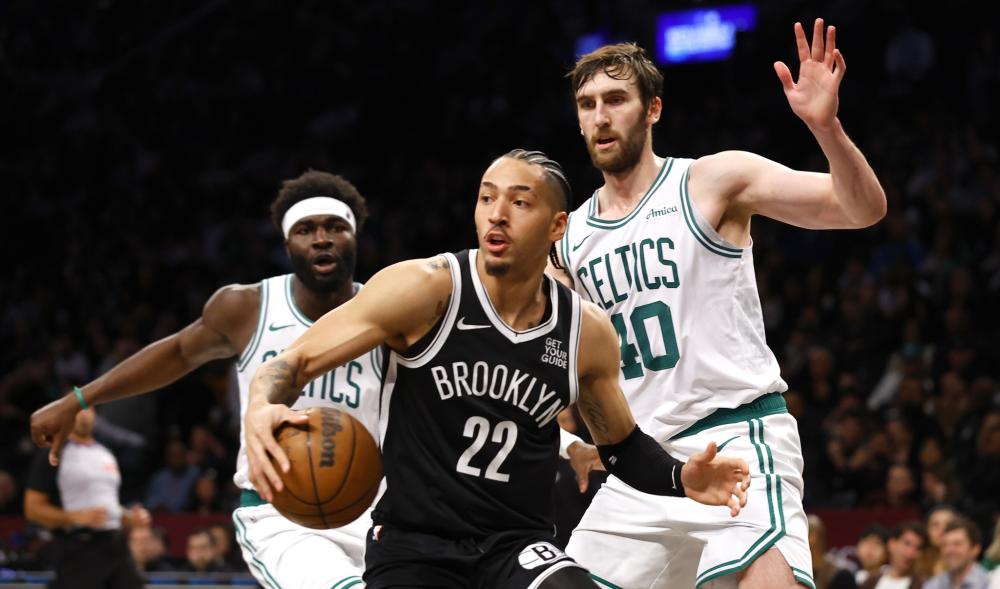 于在进攻上 于在进攻上