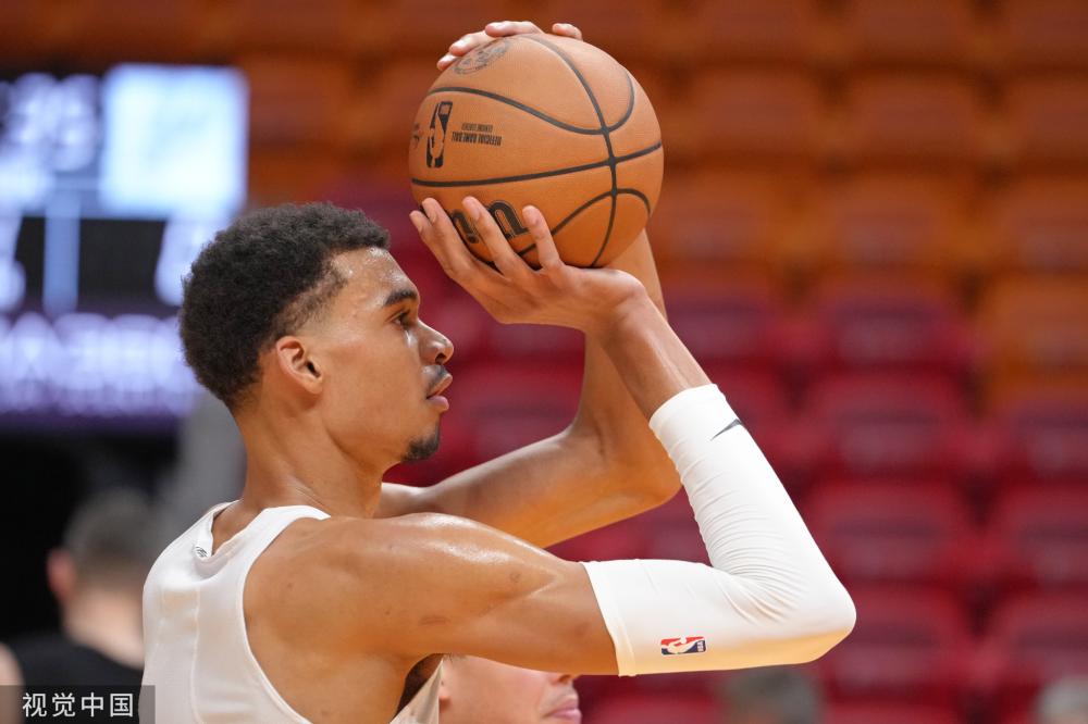 员已经流露 员已经流露