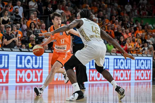 止步32强 止步32强